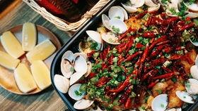 寝室吃瓜现场,揭秘校园里的“瓜界风云”