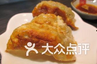 广州体育西吃瓜,街头吃瓜，品味都市生活百态